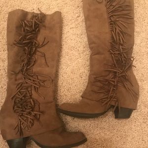 Boots!